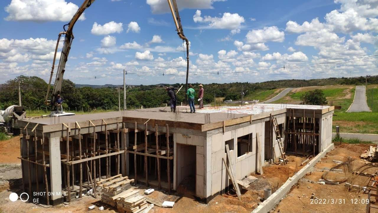 Concretagem de laje em obra executada com sistema Inova Blocos